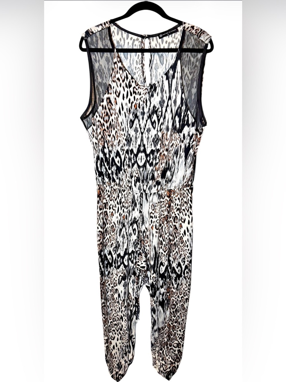 Fashion to Figure Women’s Safari Print Sleeveless V-Neck Jumpsuit